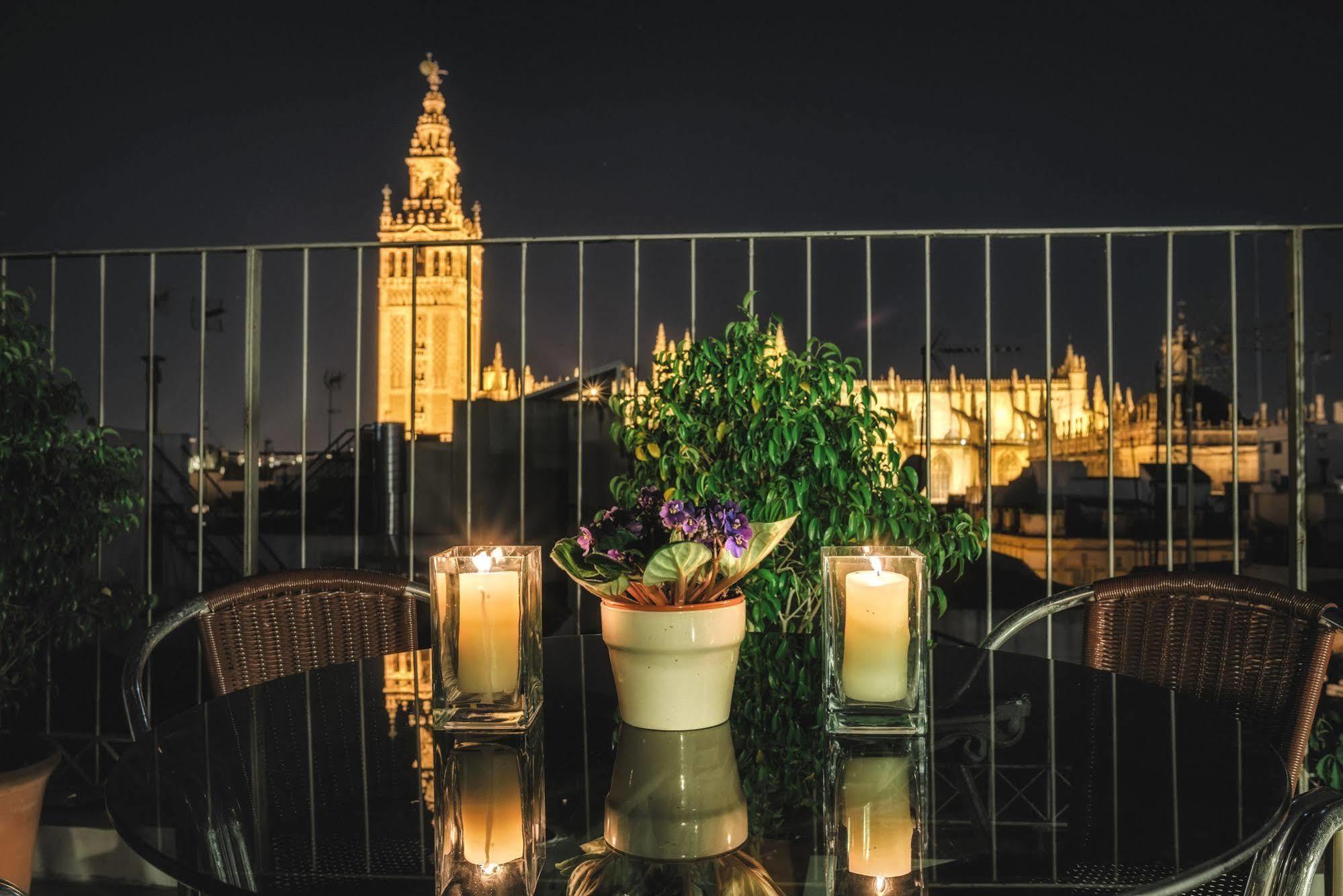 Hotel Boutique Casa De Colon Seville Exterior photo